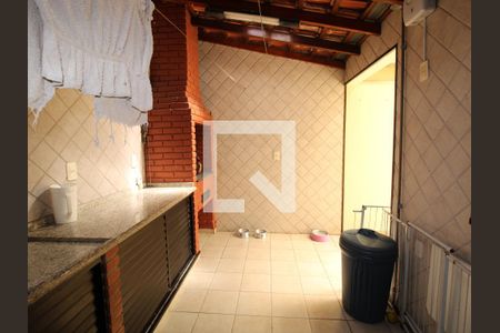 Casa à venda com 137m², 4 quartos e 3 vagasQuintal