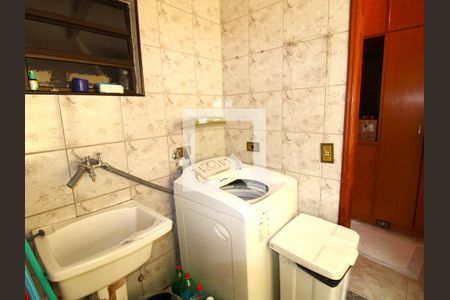 Casa à venda com 137m², 4 quartos e 3 vagasÁrea de Serviço