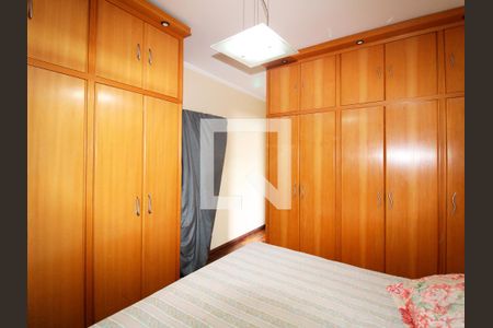 Casa à venda com 137m², 4 quartos e 3 vagasSuíte 1