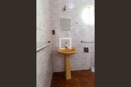 Casa à venda com 360m², 10 quartos e 2 vagasCasa 2 - Banheiro social