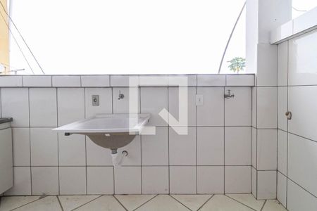 Casa à venda com 360m², 10 quartos e 2 vagasCasa 1 - Área de serviço