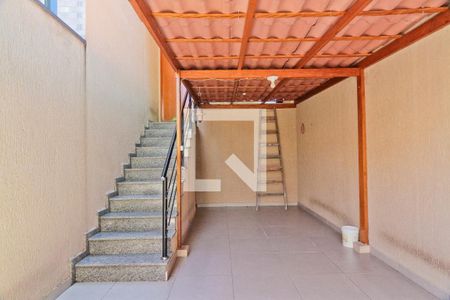 Casa à venda com 77m², 2 quartos e 2 vagasGaragem