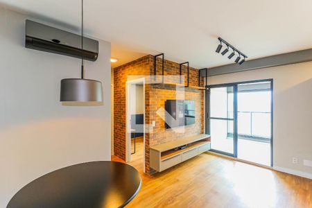 Sala de apartamento à venda com 2 quartos, 61m² em Jardim das Acácias, São Paulo