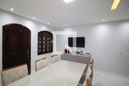 Casa à venda com 240m², 4 quartos e 2 vagasCozinha