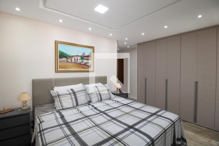 Casa à venda com 240m², 4 quartos e 2 vagasQuarto Suíte