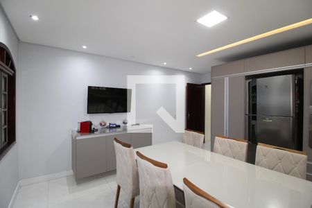 Casa à venda com 240m², 4 quartos e 2 vagasCozinha