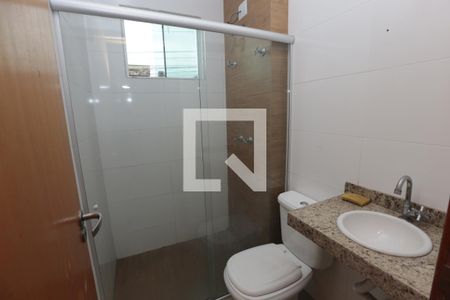 banheiro quarto 2 de apartamento à venda com 2 quartos, 50m² em Novo Riacho, Contagem