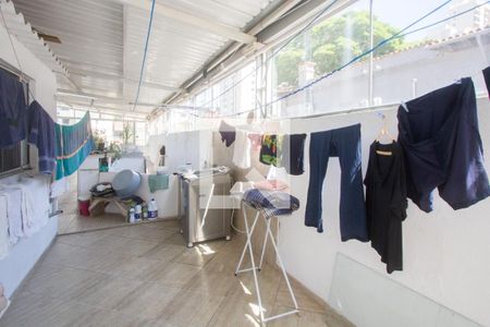 Casa à venda com 110m², 3 quartos e 2 vagas Casa à venda com 110m², 3 quartos e 2 vagasÁrea de Serviço