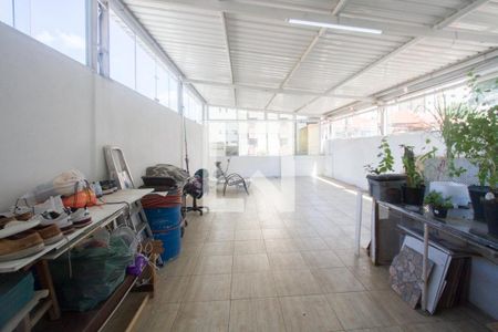 Casa à venda com 110m², 3 quartos e 2 vagas Casa à venda com 110m², 3 quartos e 2 vagasTerraço