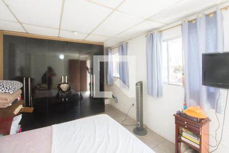 Casa à venda com 110m², 3 quartos e 2 vagas Casa à venda com 110m², 3 quartos e 2 vagasSuíte