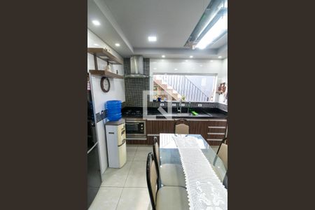 Casa à venda com 215m², 5 quartos e 4 vagasCozinha