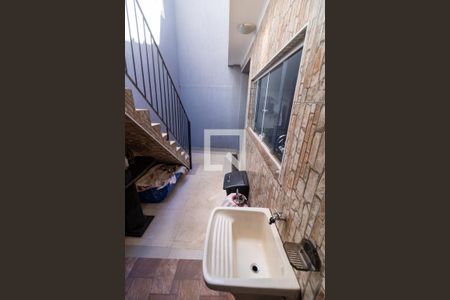 Casa à venda com 215m², 5 quartos e 4 vagasÁrea de Serviço