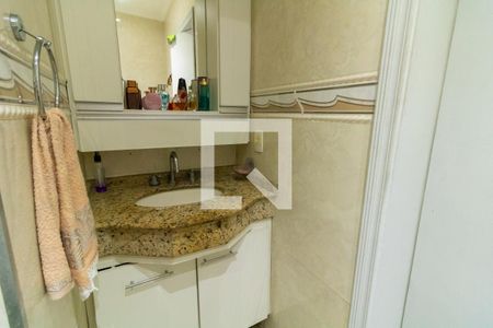 Casa à venda com 215m², 5 quartos e 4 vagasBanheiro da Suíte 1