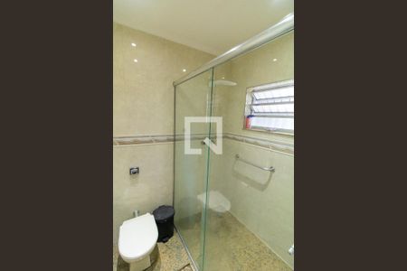 Casa à venda com 215m², 5 quartos e 4 vagasBanheiro da Suíte 1