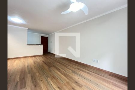 Sala de apartamento para alugar com 3 quartos, 78m² em Vila Campestre, São Paulo