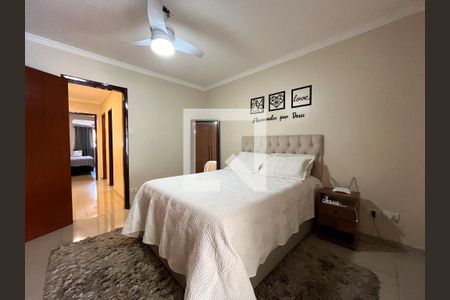 Casa à venda com 185m², 3 quartos e 2 vagas Casa à venda com 185m², 3 quartos e 2 vagasQuarto 2