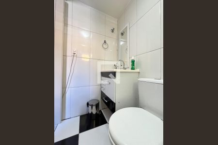 Casa à venda com 185m², 3 quartos e 2 vagas Casa à venda com 185m², 3 quartos e 2 vagasBanheiro da Suíte