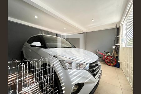 Casa à venda com 185m², 3 quartos e 2 vagas Casa à venda com 185m², 3 quartos e 2 vagasGaragem