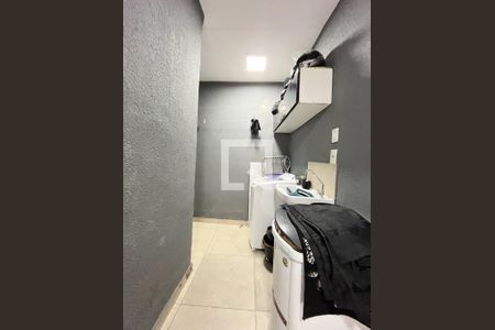 Casa à venda com 185m², 3 quartos e 2 vagas Casa à venda com 185m², 3 quartos e 2 vagasÁrea de Serviço