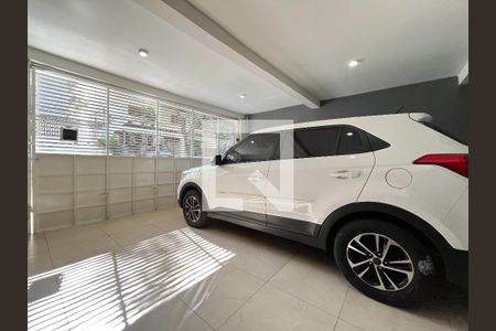 Casa à venda com 185m², 3 quartos e 2 vagas Casa à venda com 185m², 3 quartos e 2 vagasGaragem