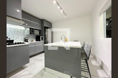 Casa à venda com 185m², 3 quartos e 2 vagas Casa à venda com 185m², 3 quartos e 2 vagasCozinha