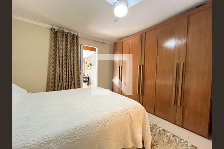 Casa à venda com 185m², 3 quartos e 2 vagas Casa à venda com 185m², 3 quartos e 2 vagasQuarto 2