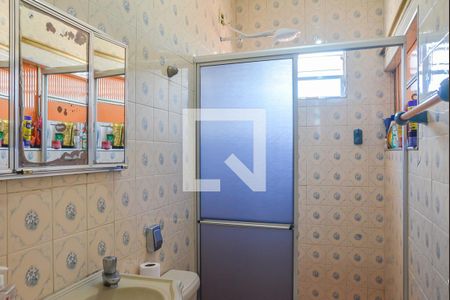 Casa à venda com 246m², 4 quartos e 4 vagasBanheiro 2