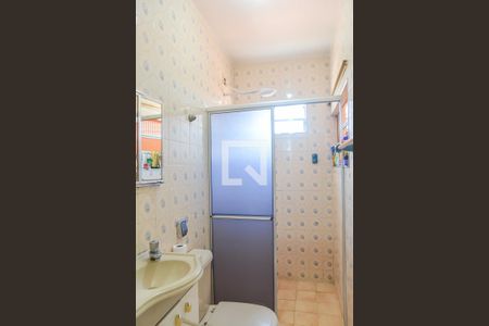 Casa à venda com 246m², 4 quartos e 4 vagasBanheiro 2