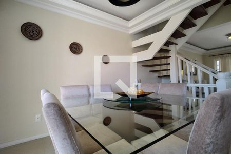 Casa de condomínio à venda com 300m², 4 quartos e 2 vagasSala de Jantar