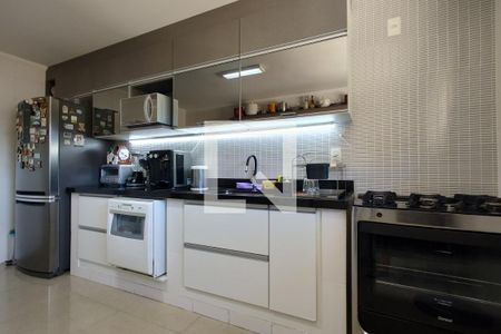 Casa de condomínio à venda com 300m², 4 quartos e 2 vagasCozinha - Armários