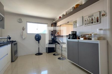 Casa de condomínio à venda com 300m², 4 quartos e 2 vagasCozinha - Armários