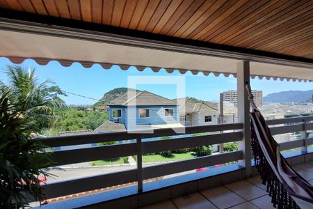 Casa de condomínio à venda com 300m², 4 quartos e 2 vagasVaranda da Suíte 