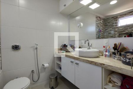 Casa de condomínio à venda com 300m², 4 quartos e 2 vagasBanheiro da Suíte 1