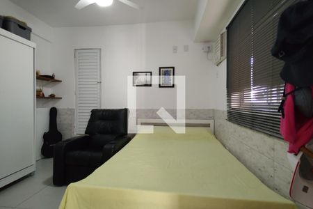 Casa de condomínio à venda com 300m², 4 quartos e 2 vagasQuarto 4 - Suíte