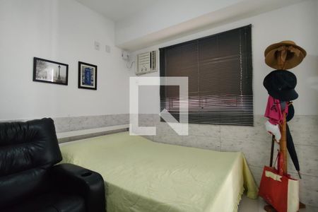 Casa de condomínio à venda com 300m², 4 quartos e 2 vagasQuarto 4 - Suíte