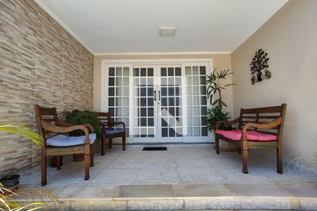 Casa de condomínio à venda com 300m², 4 quartos e 2 vagasVaranda 