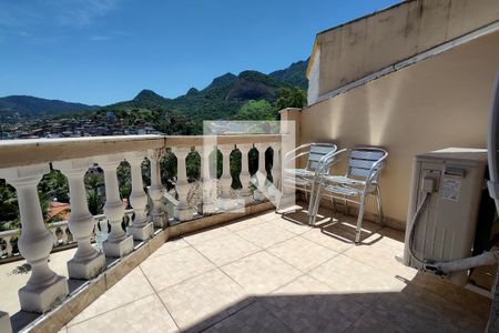 Casa de condomínio à venda com 300m², 4 quartos e 2 vagasVaranda da Sala