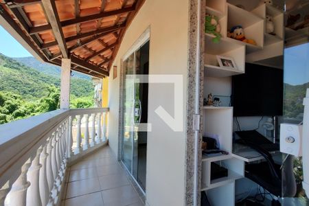 Casa de condomínio à venda com 300m², 4 quartos e 2 vagasVaranda do Quarto 