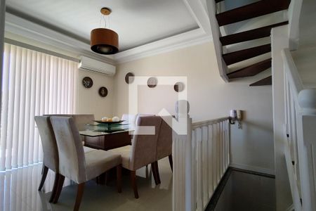 Casa de condomínio à venda com 300m², 4 quartos e 2 vagasSala de Jantar