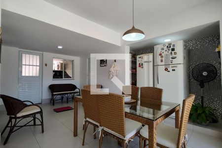 Casa de condomínio à venda com 300m², 4 quartos e 2 vagasEspaço Gourmet