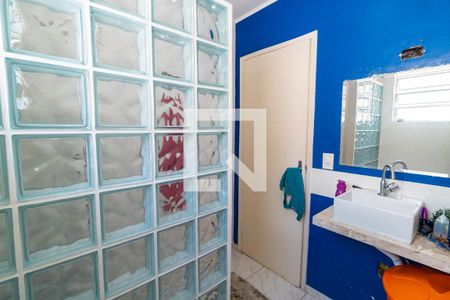 Casa à venda com 150m², 4 quartos e 2 vagasEdícula - Banheiro