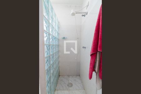 Casa à venda com 150m², 4 quartos e 2 vagasEdícula - Banheiro Detalhe