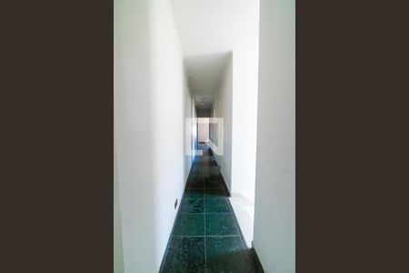 Casa à venda com 150m², 4 quartos e 2 vagasCorredor