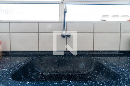 Casa à venda com 150m², 4 quartos e 2 vagasEdícula - Cozinha Detalhe