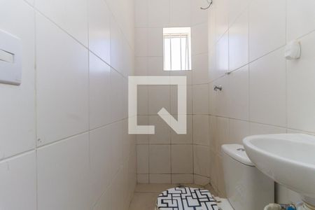 Banheiro de kitnet/studio para alugar com 1 quarto, 21m² em Liberdade, São Paulo