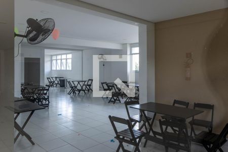 Apartamento para alugar com 50m², 2 quartos e 1 vaga Apartamento para alugar com 50m², 2 quartos e 1 vagaÁrea comum - Salão de festas