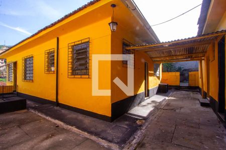 Casa à venda com 200m², 5 quartos e 4 vagasQuintal