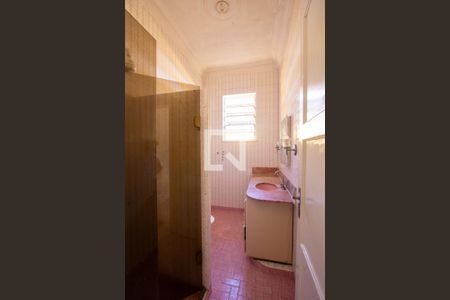 Casa à venda com 200m², 5 quartos e 4 vagasBanheiro