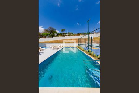 Apartamento para alugar com 68m², 2 quartos e 1 vagaÁrea comum-Piscina