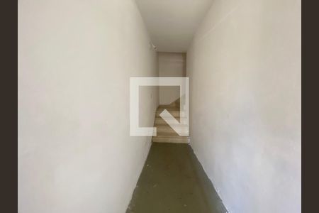 Quintal de casa para alugar com 2 quartos, 60m² em Vila Nivi, São Paulo